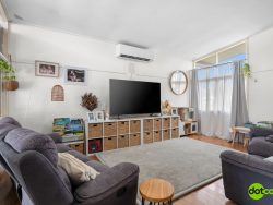 2 Peel St, Toukley NSW 2263, Australia