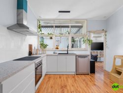 2 Peel St, Toukley NSW 2263, Australia