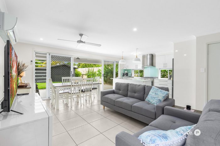 10 Carbethon St, Manly QLD 4179, Australia