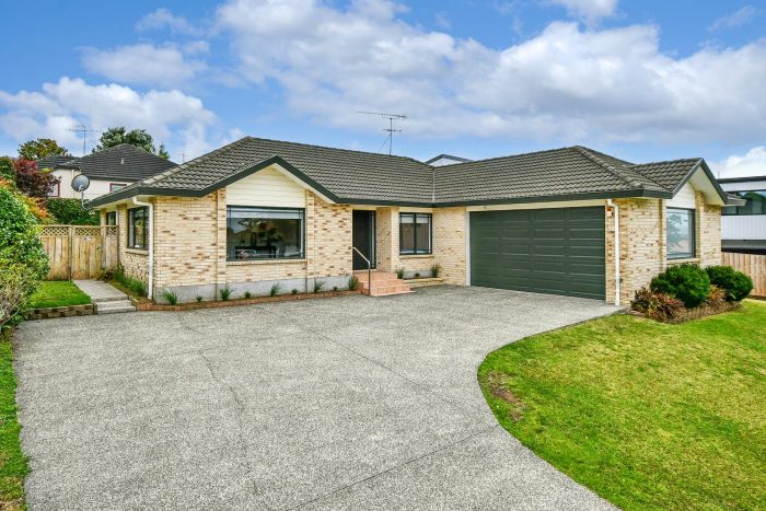 15 Rathmar Drive, Alfriston, Manukau City, Auckland, 2105, New Zealand