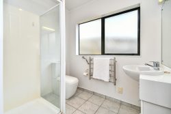 15 Rathmar Drive, Alfriston, Manukau City, Auckland, 2105, New Zealand