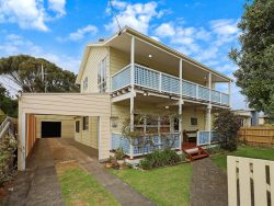 3 Reardon St, Port Fairy VIC 3284, Australia