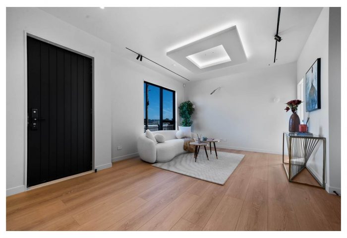 2/31 Wallace Road, Mangere Bridge, Manukau City, Auckland, 2022, New Zealand