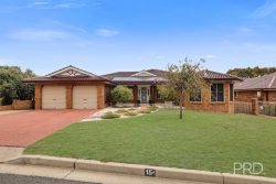 15A Bandalong St, Hillvue NSW 2340, Australia