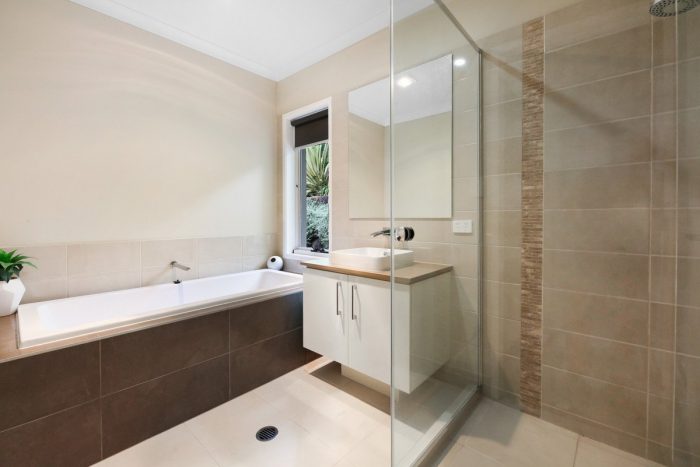 55A Coorabin Ct, Tallebudgera QLD 4228, Australia