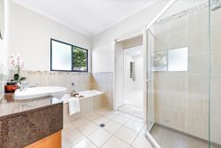 26/25 Abell Rd, Cannonvale QLD 4802, Australia