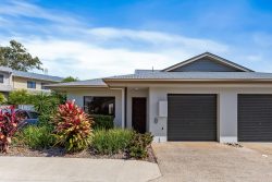 26/25 Abell Rd, Cannonvale QLD 4802, Australia