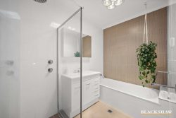 4 Alford Pl, Bonython ACT 2905, Australia