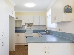 126 Mitchell St, Frenchville QLD 4701, Australia