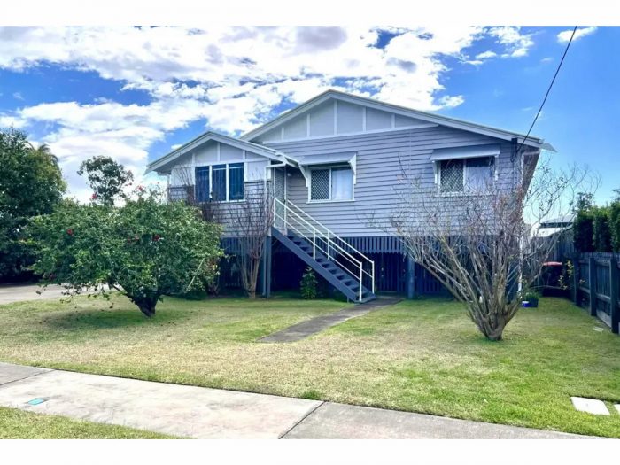 3/107 Sharples St, Berserker QLD 4701, Australia