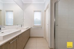 31 Blazon Dr, Tarneit VIC 3029, Australia