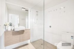 Unit 104/24 Bogong Ave, Glen Waverley VIC 3150, Australia