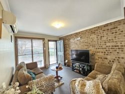 Unit 2/116 Brook St, Muswellbrook NSW 2333, Australia