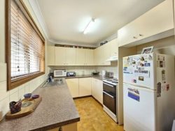 Unit 2/116 Brook St, Muswellbrook NSW 2333, Australia