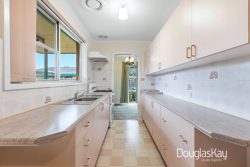 11 Buckingham Cres, Sunshine West VIC 3020, Australia