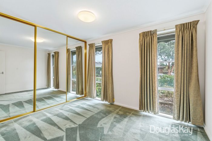11 Buckingham Cres, Sunshine West VIC 3020, Australia