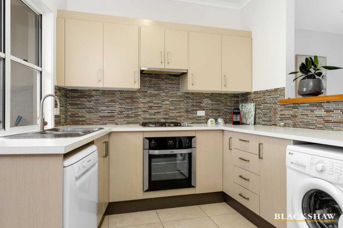Unit 2/33 Clyde St, Batemans Bay NSW 2536, Australia