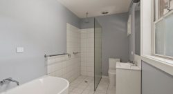 3 Creek Dr, Euroa VIC 3666, Australia