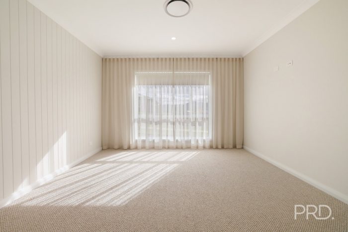 13 Crested Avenue, Moore Creek NSW 2340, Australia