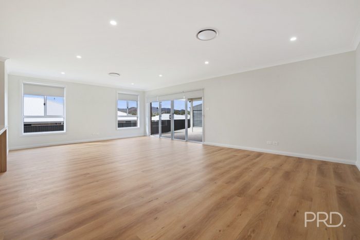 13 Crested Avenue, Moore Creek NSW 2340, Australia
