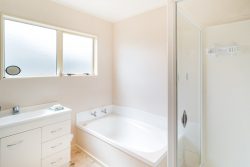 18 Dalfield Place, Highbury, Palmerston North, Manawatu / Whanganui, 4412, New Zealand