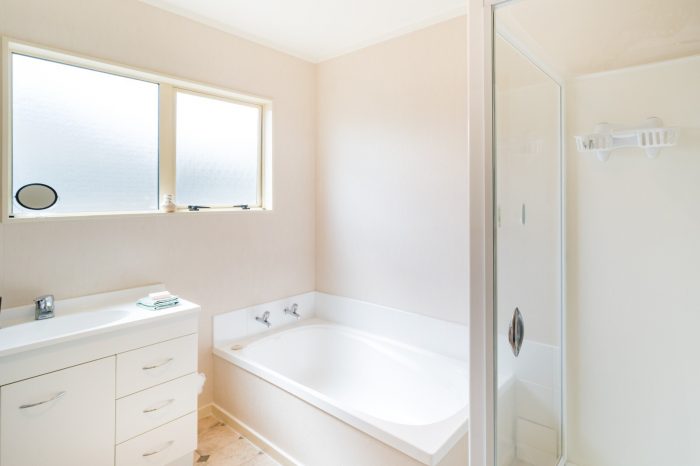 18 Dalfield Place, Highbury, Palmerston North, Manawatu / Whanganui, 4412, New Zealand