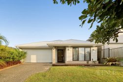 20 Elvire St, Ormeau Hills QLD 4208, Australia