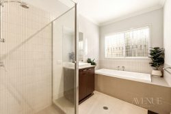 20 Elvire St, Ormeau Hills QLD 4208, Australia