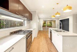 20 Elvire St, Ormeau Hills QLD 4208, Australia