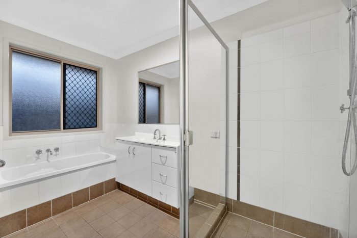 36 Emerald Cres, Springfield QLD 4300, Australia