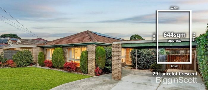29 Lancelot Cres, Glen Waverley VIC 3150, Australia