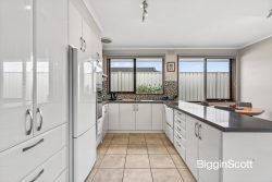29 Lancelot Cres, Glen Waverley VIC 3150, Australia