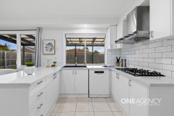 23 Esther Ct, Seabrook VIC 3028, Australia