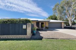 4 Corella Way, Blacks Beach QLD 4740, Australia