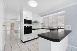 18 Tropical Ave, Andergrove QLD 4740, Australia