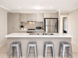 5 Gleneagles Ave, Heddon Greta NSW 2321, Australia