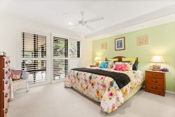 21 Meadow Dr, Dundowran Beach QLD 4655, Australia