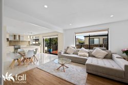 27 Henty Cl, Old Beach TAS 7017, Australia