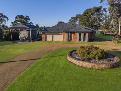 36 Church St, Winslow VIC 3281, Australia