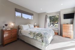 14 Len Hale Place, Parklands, Christchurch City, Canterbury, 8083, New Zealand