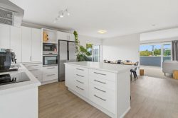 74 Queen Road, Bellevue, Tauranga, Bay Of Plenty, 3110, New Zealand