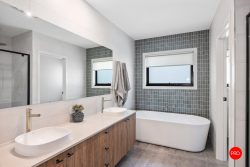 14 Imagine Dr, Strathfieldsaye VIC 3551, Australia