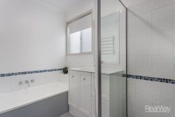 27 Blenheim Cres, Yamanto QLD 4305, Australia