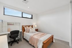 33 Lomandra Ave, Glenside SA 5065, Australia