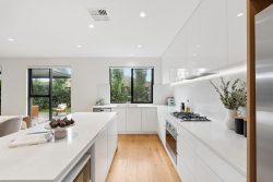 33 Lomandra Ave, Glenside SA 5065, Australia