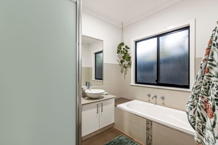 66 Lorikeet Dr, Djugun WA 6725, Australia