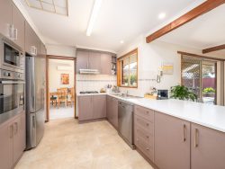14 Macquarie Ct, Shepparton VIC 3630, Australia