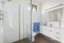24 McAuley Dr, Rosanna VIC 3084, Australia