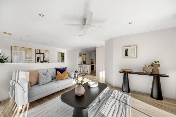 2 Nugent Cl, Jerrabomberra NSW 2619, Australia