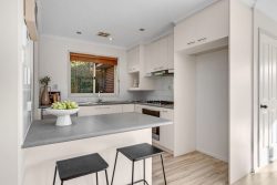 2 Nugent Cl, Jerrabomberra NSW 2619, Australia